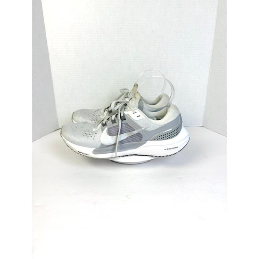 Nike Air Zoom Vomero 15 Running Shoes Womens Sz 8 Pure‎ Platinum Metallic Silver